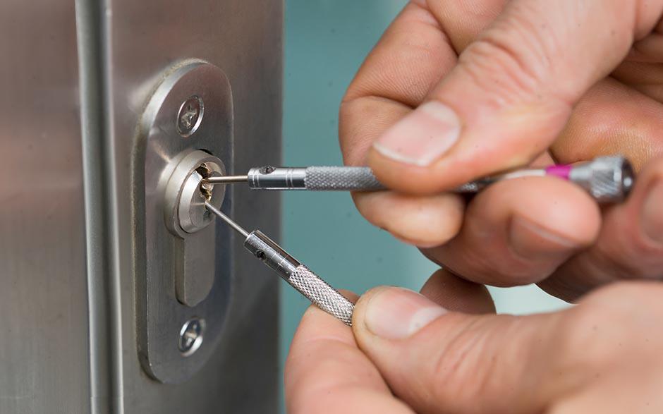 solution immédiate serrurier Courbevoie